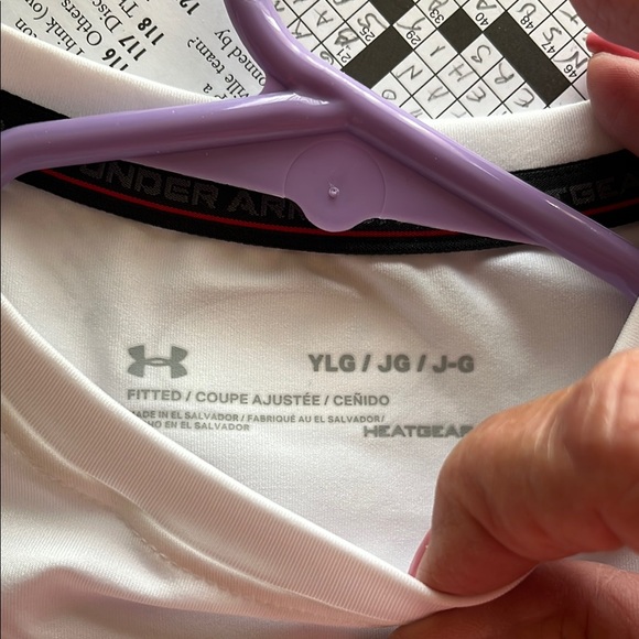 Under Armour White Short Sleeve Tee with Crew Neck - Picture 2 of 6